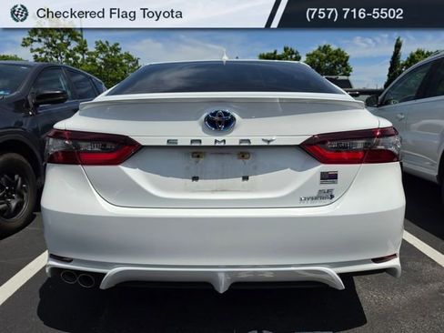 Used 2023 Toyota Camry SE w/ Cold Weather Package FWD image 5