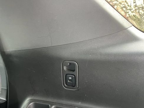Used 2023 Chevrolet Traverse LT FWD image 20