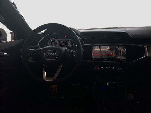 Certified 2024 Audi Q3 2.0T Premium Plus w/ Premium Plus Package AWD/4WD image 23