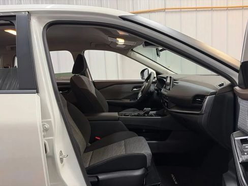 Used 2023 Nissan Rogue SV AWD/4WD image 21