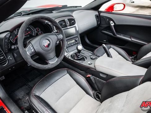 Used 2013 Chevrolet Corvette 427 w/ 1SC Preferred Equipment Group RWD image 2