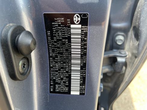 Used 2024 Toyota Corolla LE FWD image 30