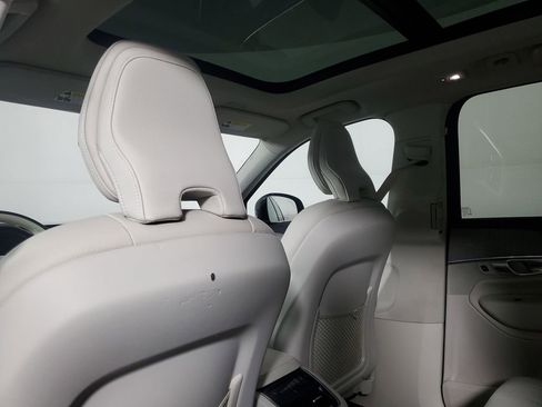 Certified 2024 Volvo XC90 T8 Plus w/ Protection Package image 18