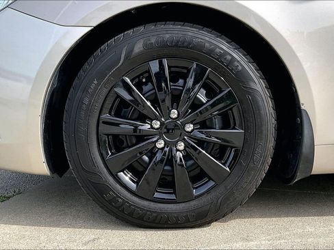 Used 2011 Hyundai Sonata GLS FWD image 9