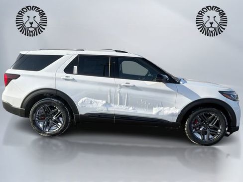 New 2026 Ford Explorer ST w/ Sun And Sound Package image 4