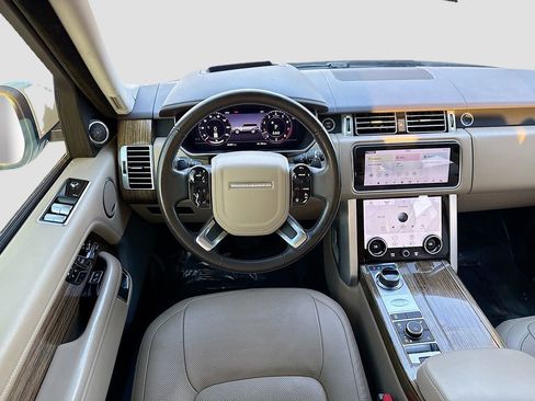 Used 2020 Land Rover Range Rover HSE image 18