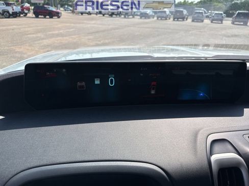 Used 2025 Ford Expedition Active AWD/4WD image 12