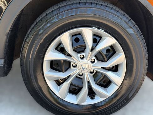 Used 2025 Honda CR-V LX image 13