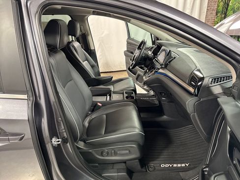 Used 2025 Honda Odyssey Touring image 29