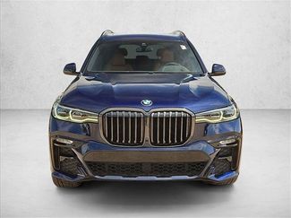 Used 2022 BMW X7 xDrive40i w/ M Sport Package AWD/4WD video 2