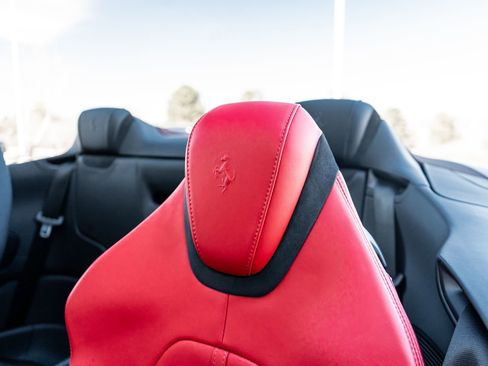Used 2024 Ferrari Roma Spider image 29