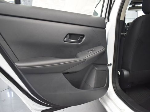 Used 2025 Nissan Sentra S image 16