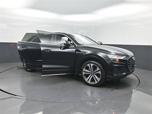 Used 2019 Audi Q8 Prestige image 40