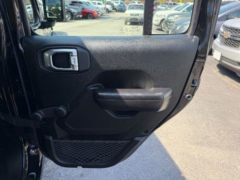 Used 2020 Jeep Wrangler Unlimited Sport image 29
