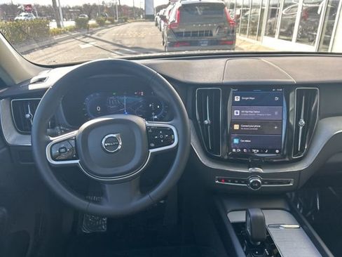 Certified 2025 Volvo XC60 B5 Plus AWD/4WD image 18