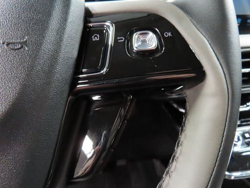 Used 2025 Lincoln Corsair Premiere w/ Jet Appearance Package image 57