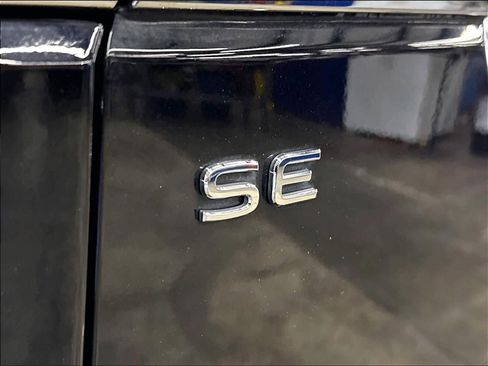 Used 2023 Volkswagen Atlas SE FWD image 27