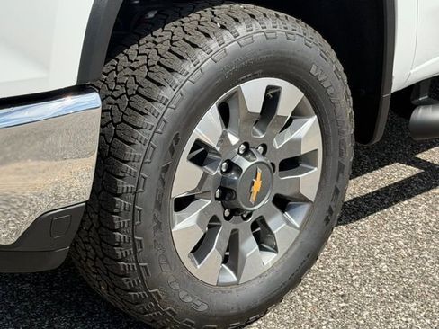New 2026 Chevrolet Silverado 2500 LT AWD/4WD image 9