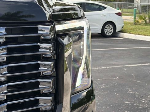 Used 2025 GMC Sierra 2500 Denali Ultimate w/ Max Trailering Package AWD/4WD image 16