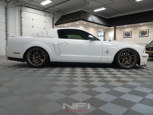 Used 2007 Ford Mustang Shelby GT500 RWD image 21