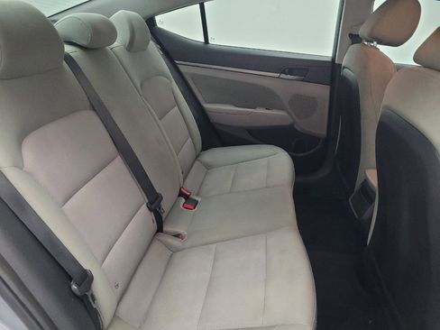 Used 2017 Hyundai Elantra SE FWD image 19