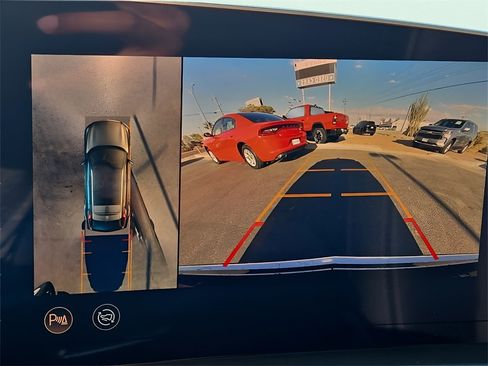 New 2025 Cadillac Lyriq Luxury image 27