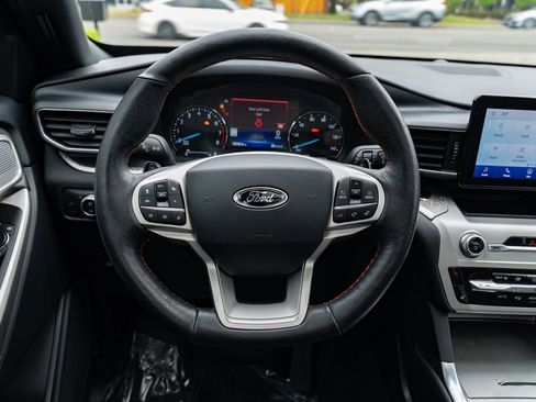 Used 2022 Ford Explorer Timberline w/ Timberline Technology Package AWD/4WD image 14