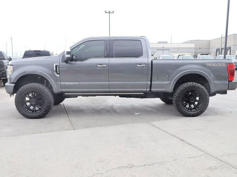 Used 2022 Ford F350 Platinum w/ Tremor Off-Road Package AWD/4WD image 3
