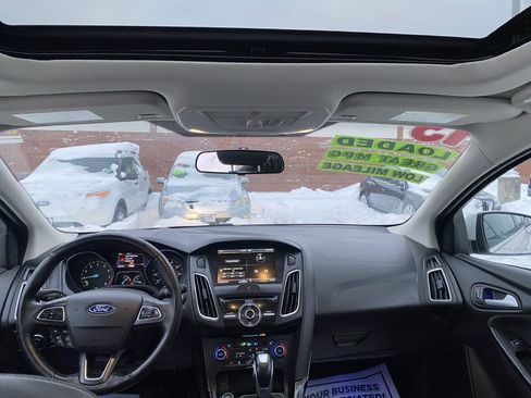 Used 2015 Ford Focus Titanium image 9
