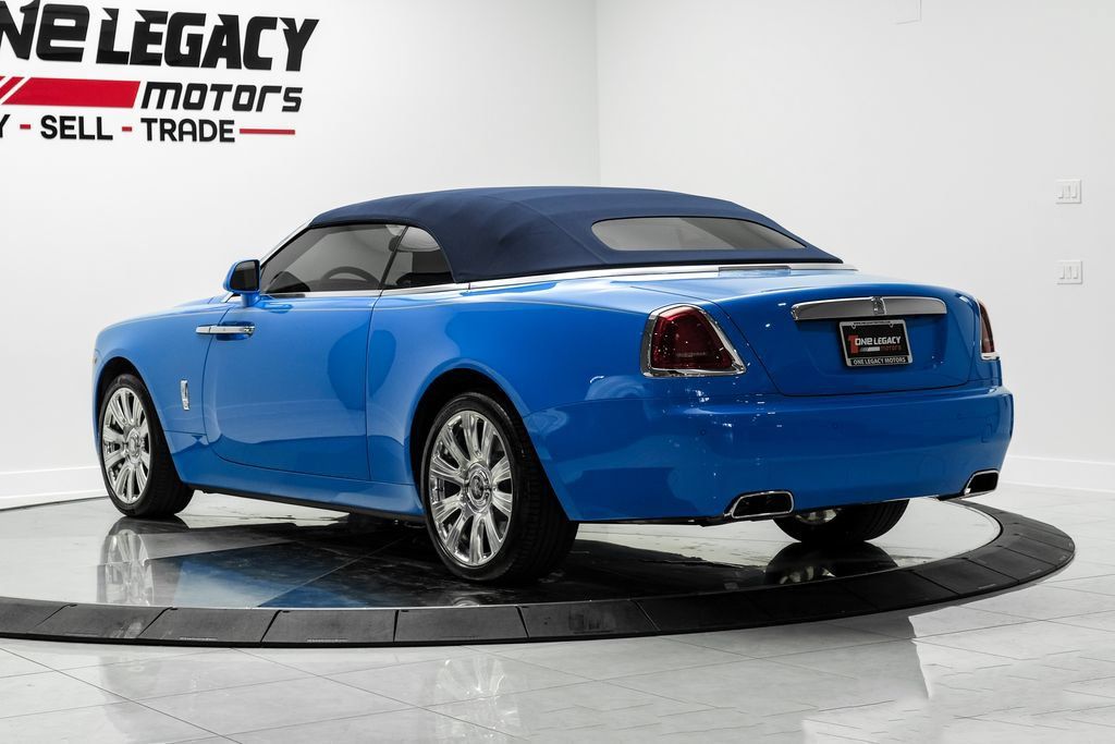 Used 2021 Rolls-Royce Dawn RWD image 13