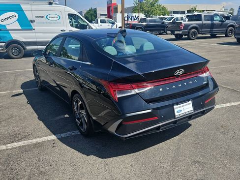 Used 2024 Hyundai Elantra Limited image 4