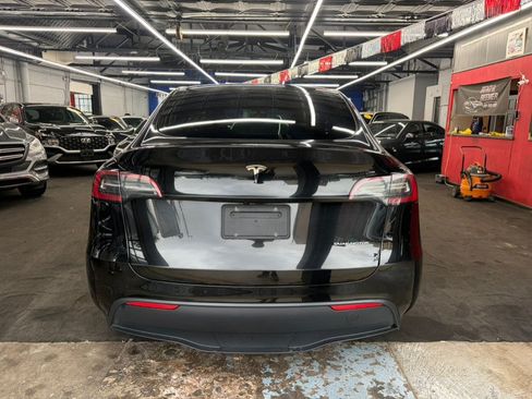 Used 2023 Tesla Model Y Long Range AWD/4WD image 5