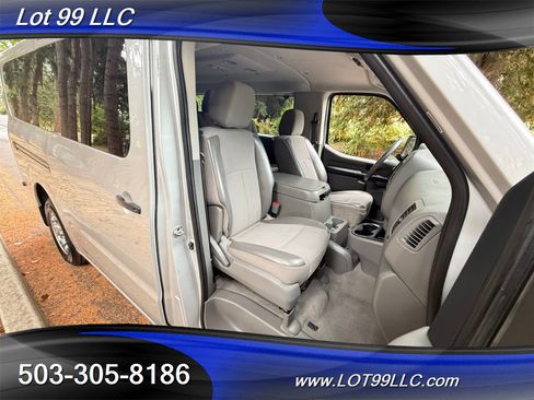 Used 2021 Nissan NV 3500 SV image 16
