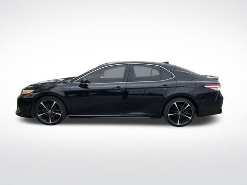 Used 2020 Toyota Camry XSE image 4