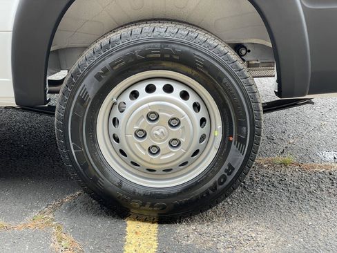 New 2026 RAM ProMaster 2500 w/ Convenience Group image 39