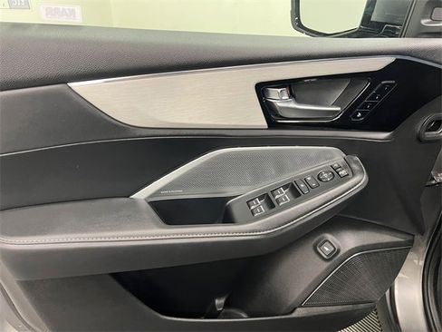 Used 2025 Acura MDX w/ Technology Package image 9