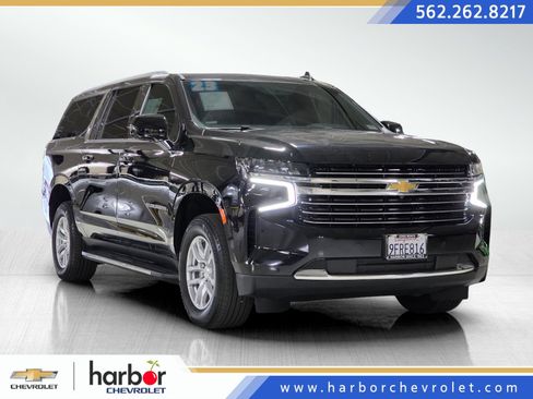 Used 2023 Chevrolet Suburban LT w/ Luxury Package image 1