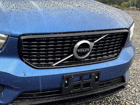 Used 2021 Volvo XC40 T5 R-Design w/ Climate Package image 27