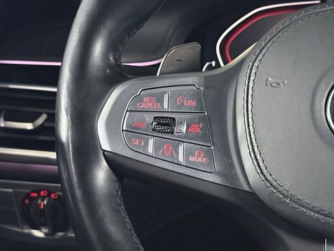 Used 2022 BMW 750i xDrive w/ Luxury Rear Seating Package image 41