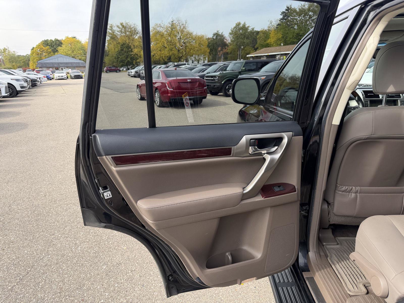 Used 2019 Lexus GX 460 Premium AWD/4WD image 22