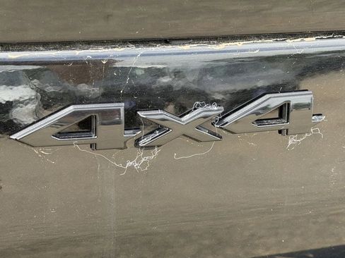 Used 2025 Jeep Grand Cherokee Altitude AWD/4WD image 11