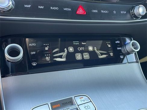 New 2026 Genesis GV70 3.5T Sport Advanced image 25