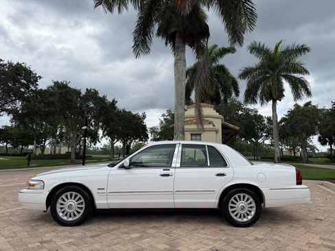 Used 2010 Mercury Grand Marquis LS RWD image 6