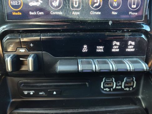 Used 2019 RAM 1500 Limited AWD/4WD image 25