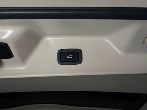 Used 2018 Land Rover Range Rover Supercharged AWD/4WD image 22