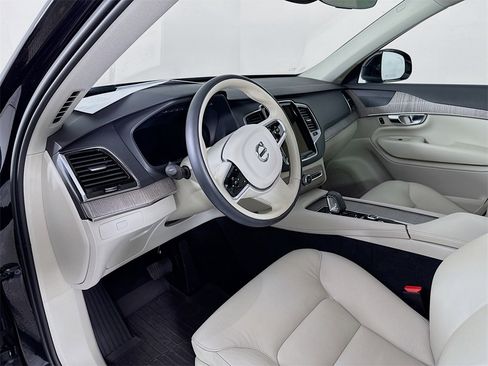 Used 2023 Volvo XC90 B6 Plus w/ Protection Package Premier image 4