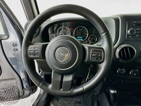 Used 2017 Jeep Wrangler Unlimited Sport w/ Quick Order Package 24S AWD/4WD image 15