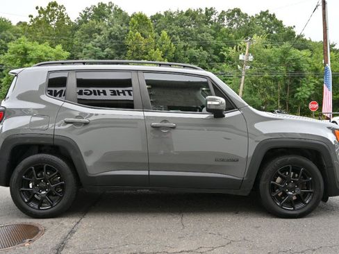 Used 2020 Jeep Renegade Altitude FWD image 7