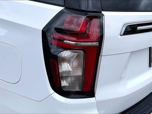Used 2022 Chevrolet Tahoe RST w/ Luxury Package RWD image 19