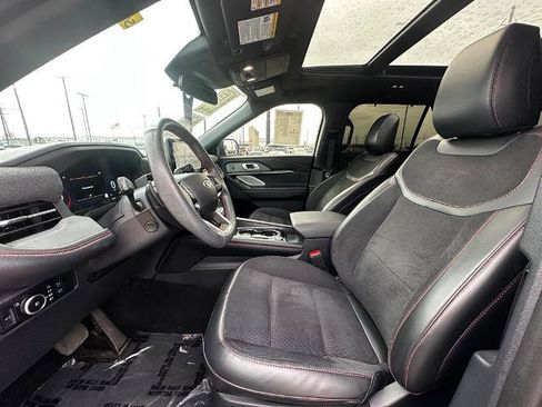 Certified 2025 Ford Explorer ST AWD/4WD image 18